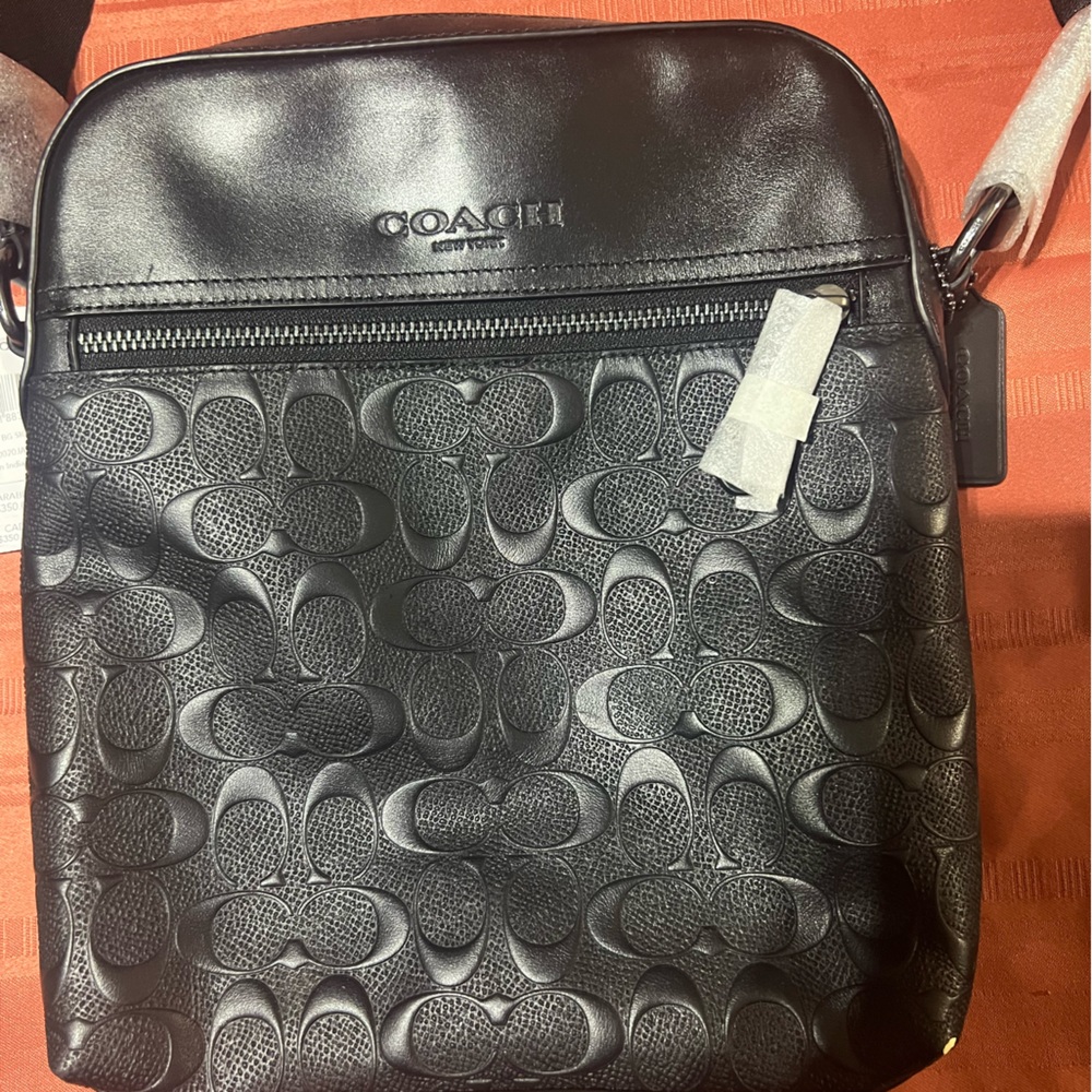 COACH UNISEX LOGO